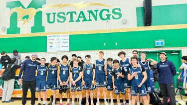 a picture of the jr boys basketball team